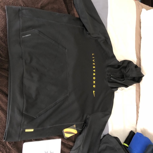 SOLD! SOLD! Nike LiveStrong Sweatsuit set - Picture 2 of 8